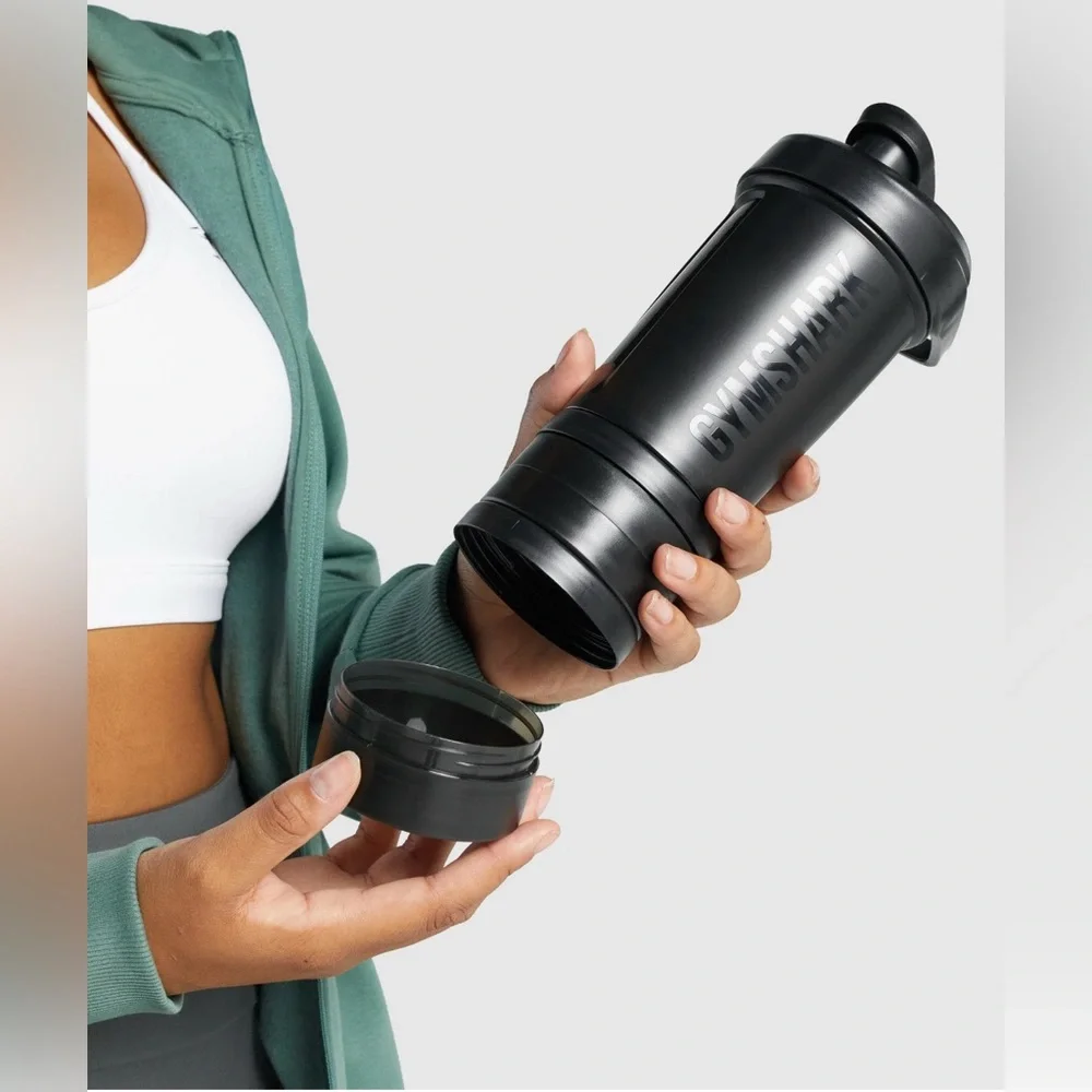 New Gymshark Shaker Bottle - Picture 1 of 4